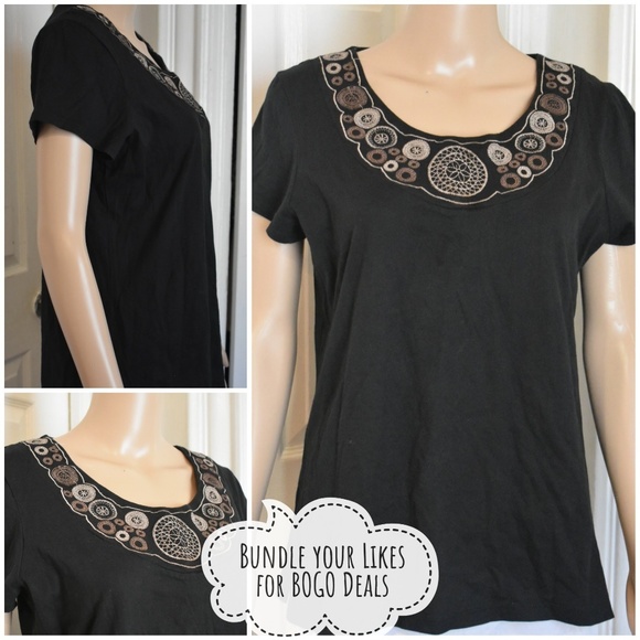 {BLACK CIRCLE STITCH DETAIL TOP} - Picture 2 of 9